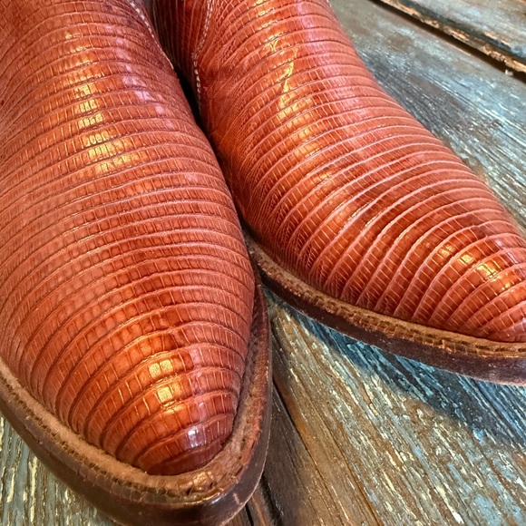 Classic Brown Cowboy Boots - Picture 5 of 9